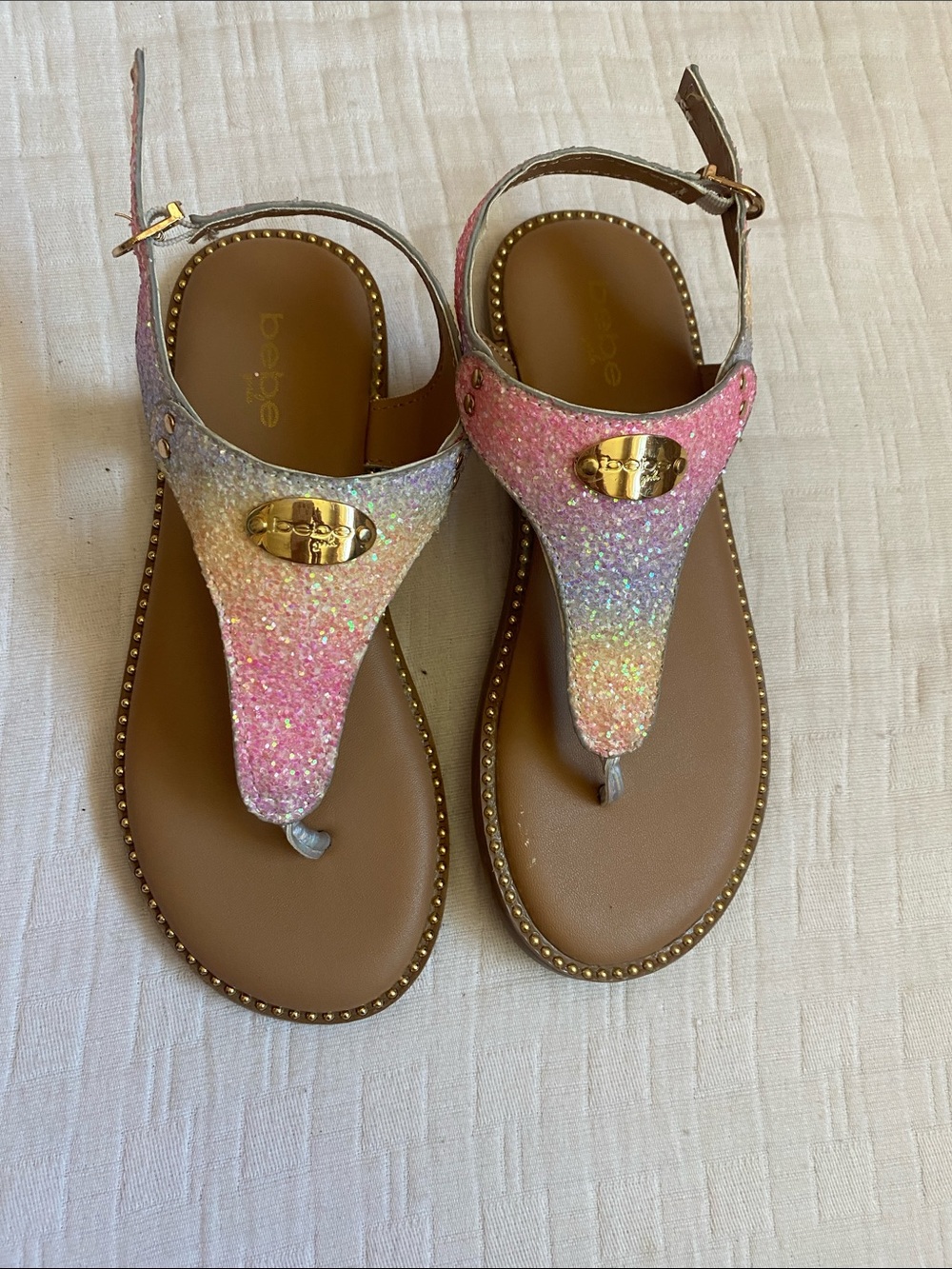 BEBE Girls Glitter Gradient Pink Multicolor T-Strap Sandals